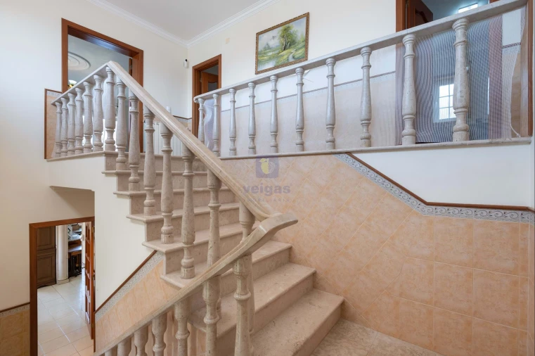 Moradia T5 para Venda em Santa Maria, São Pedro e Sobral da Lagoa Foto 36