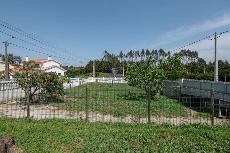 Moradia T5 para Venda em Santa Maria, São Pedro e Sobral da Lagoa Foto 11