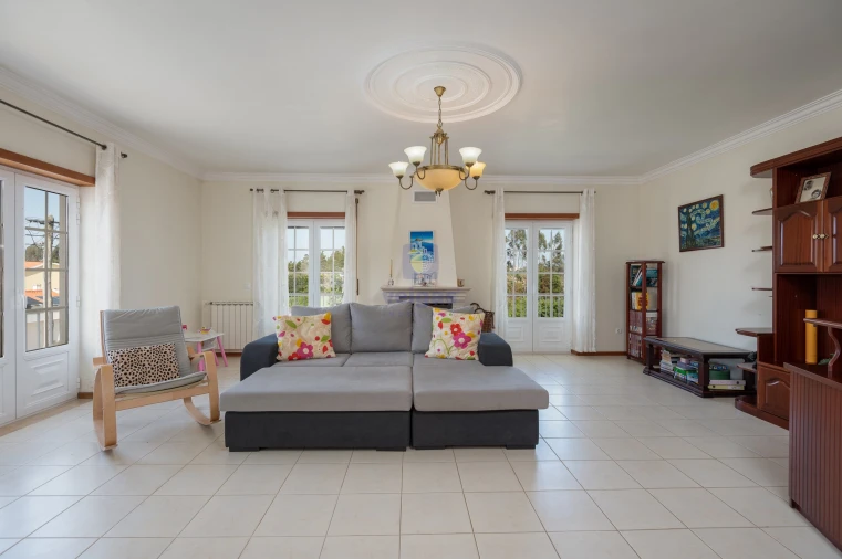 Moradia T5 para Venda em Santa Maria, São Pedro e Sobral da Lagoa Foto 38