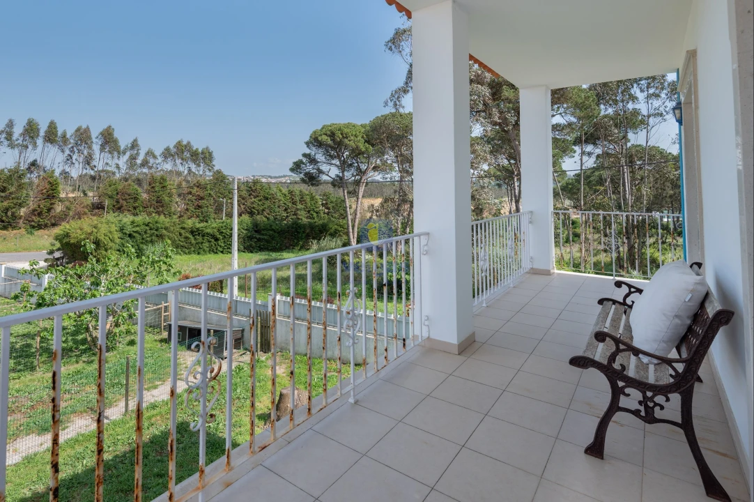 Moradia T5 para Venda em Santa Maria, São Pedro e Sobral da Lagoa Foto 41