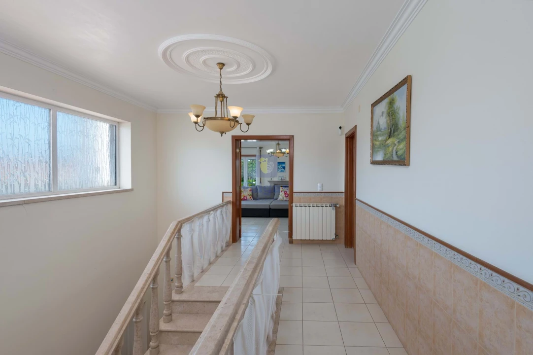 Moradia T5 para Venda em Santa Maria, São Pedro e Sobral da Lagoa Foto 37