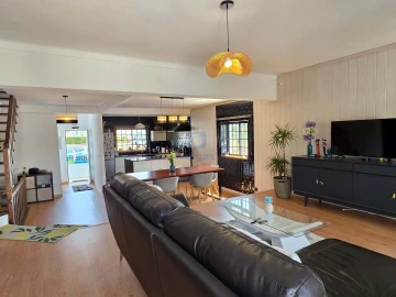 Moradia T4 para Venda em São Martinho do Porto