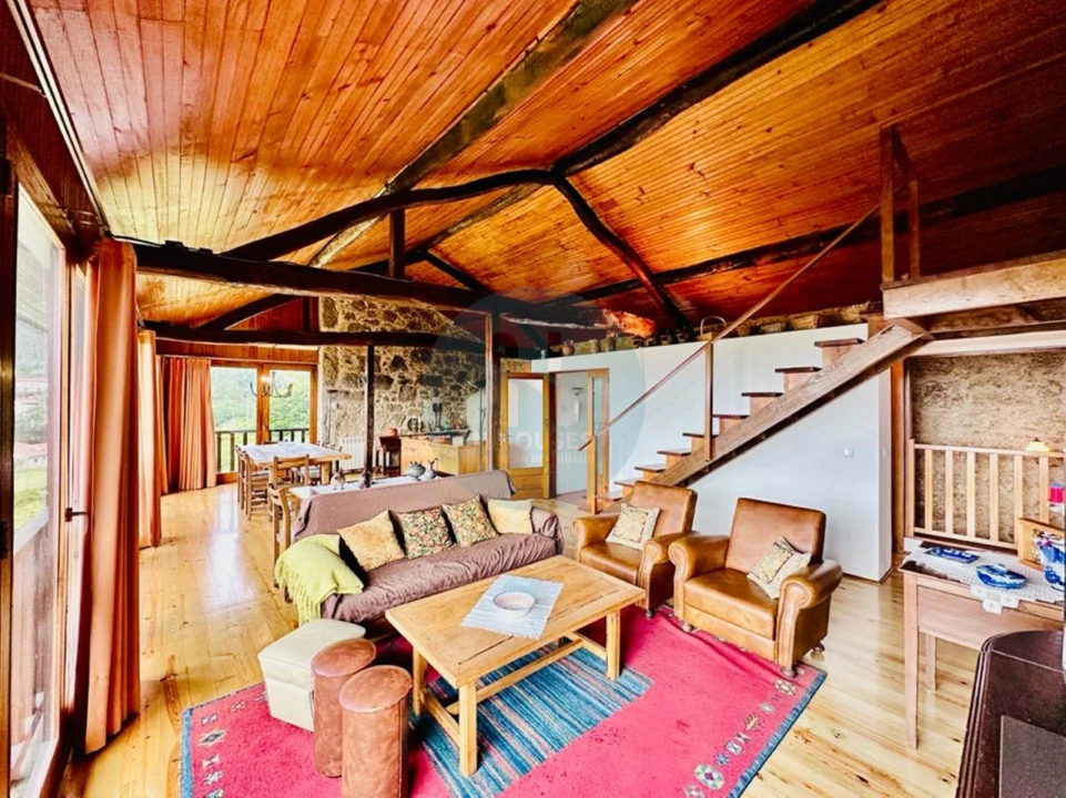 Moradia T5 para Venda em Vilela, Seramil e Paredes Secas Foto 9