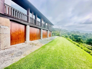 Moradia T5 para Venda em Vilela, Seramil e Paredes Secas