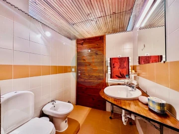 Moradia T5 para Venda em Vilela, Seramil e Paredes Secas