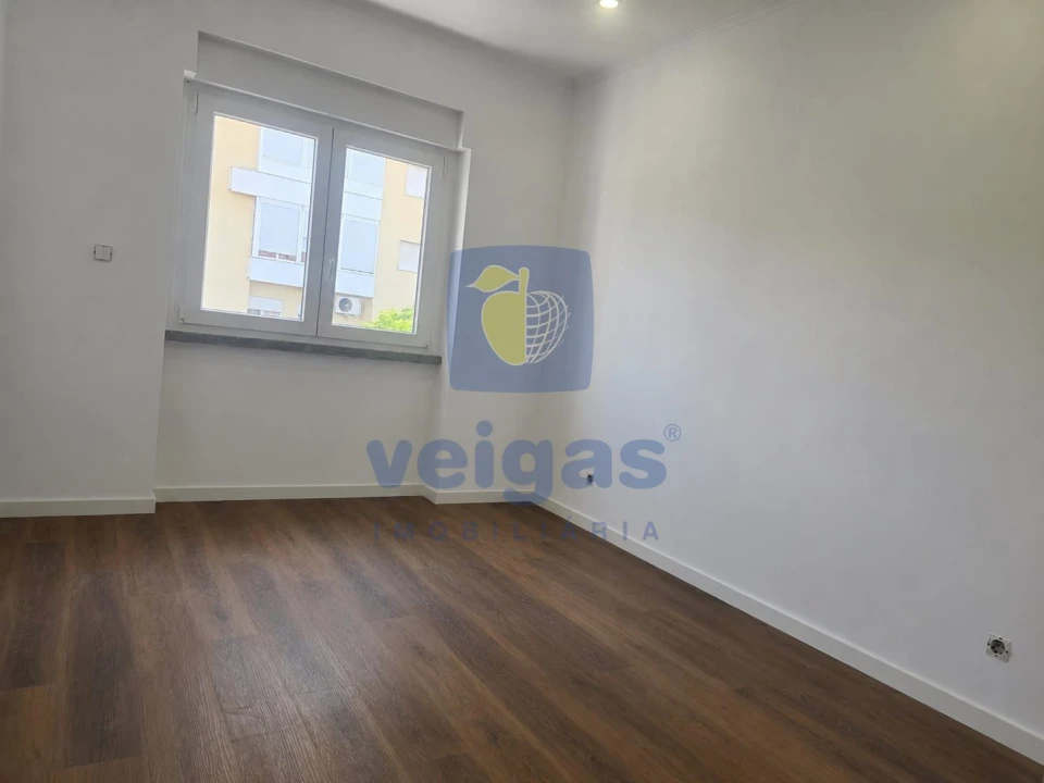 Apartamento T2 para Venda em Venteira Foto 10