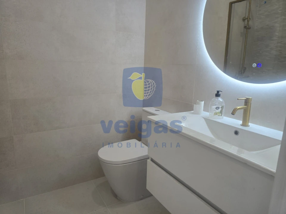 Apartamento T2 para Venda em Venteira Foto 11