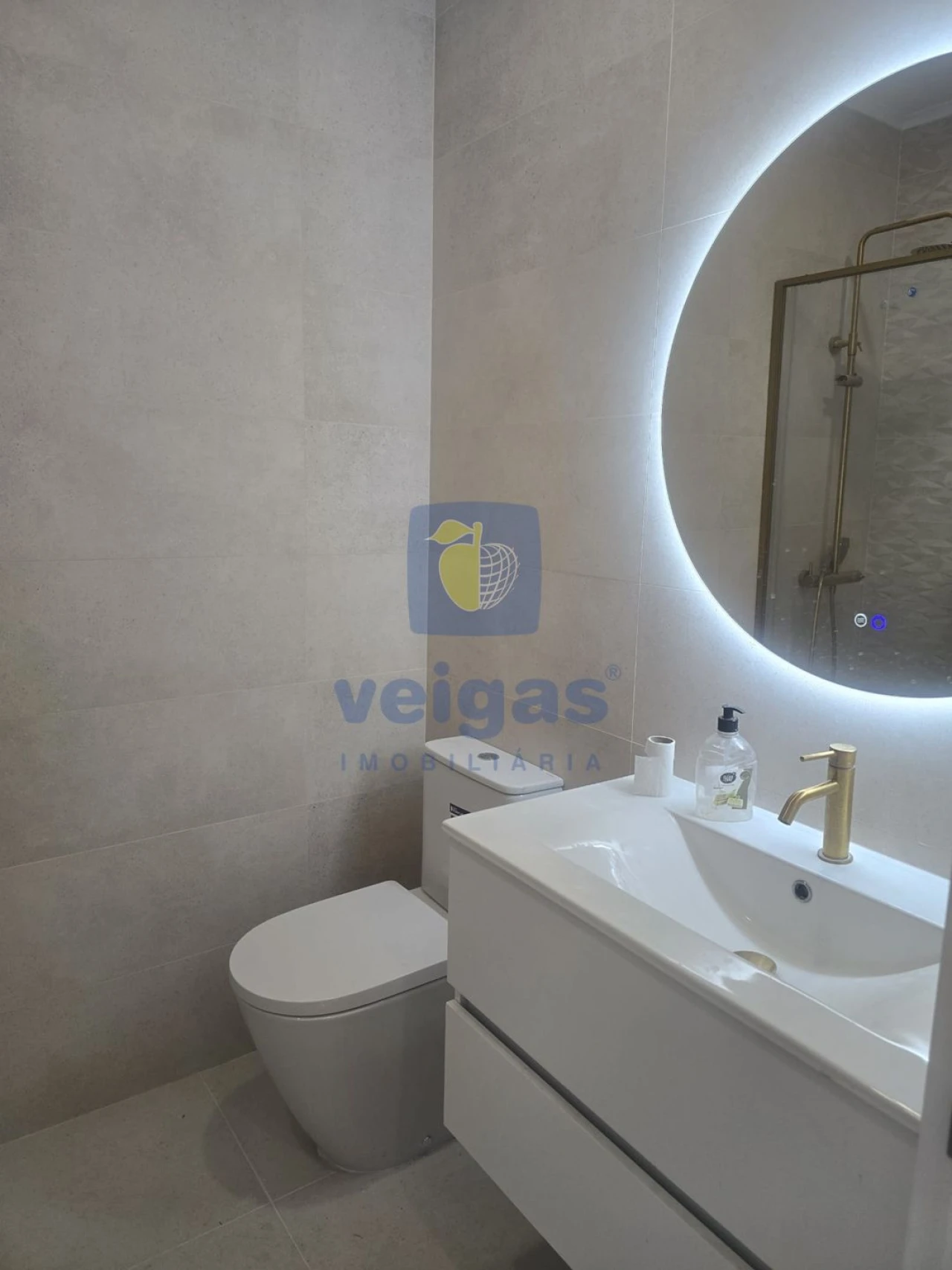 Apartamento T2 para Venda em Venteira Foto 12
