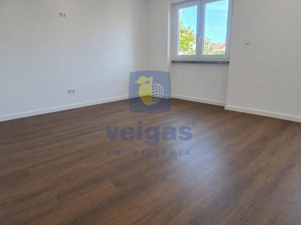 Apartamento T2 para Venda em Venteira Foto 7