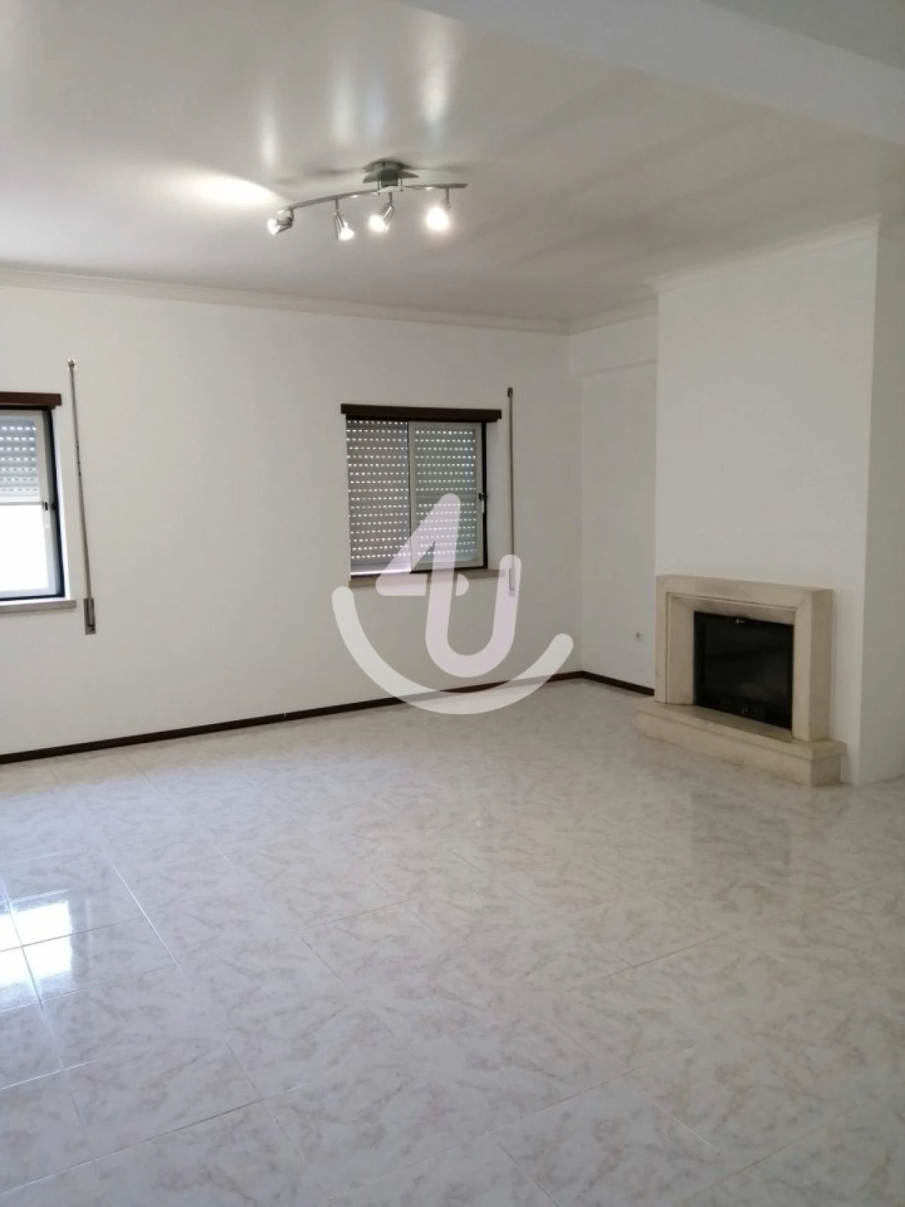 Apartamento T2 para Venda em Alcobaça e Vestiaria Foto 1