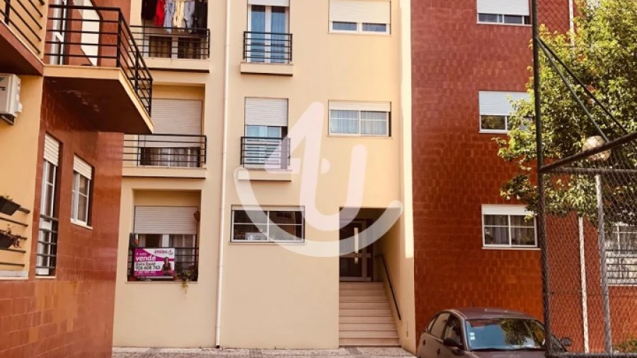 Apartamento T2 para Venda em Alcobaça e Vestiaria