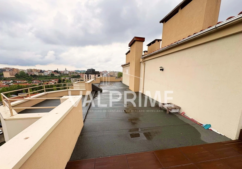 Apartamento T2 para Venda em São João da Madeira Foto 23