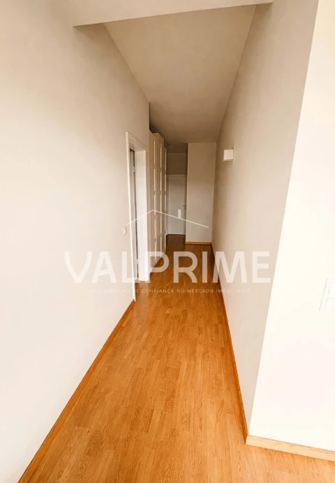 Apartamento T2 para Venda em São João da Madeira