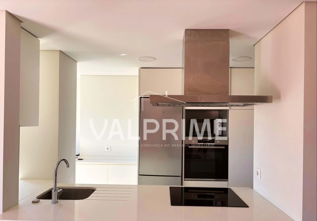 Apartamento T2 para Venda em São João da Madeira Foto 2