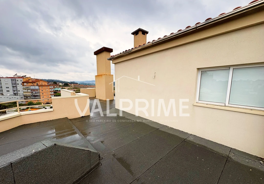 Apartamento T2 para Venda em São João da Madeira Foto 19