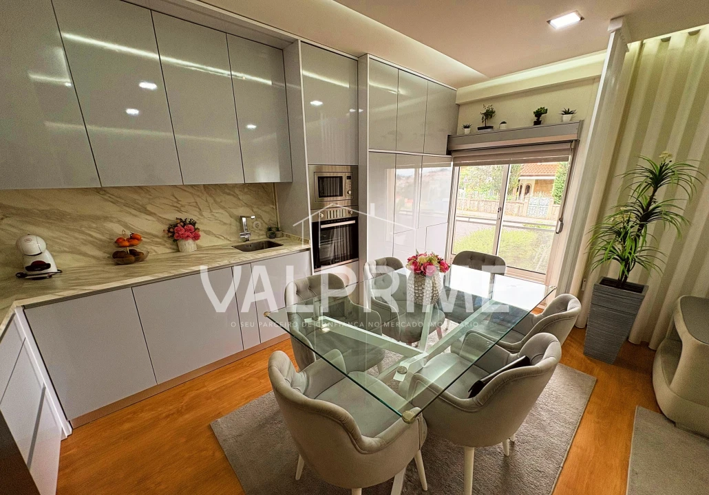 Apartamento T2 para Venda em Valongo Foto 8