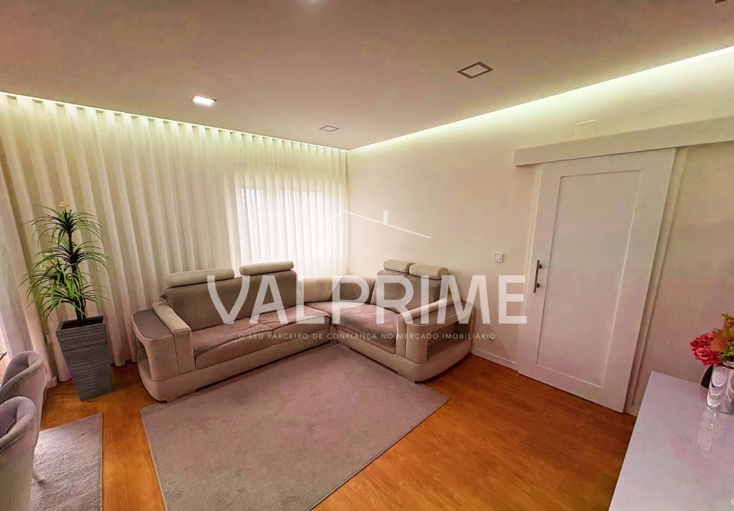 Apartamento T2 para Venda em Valongo Foto 6