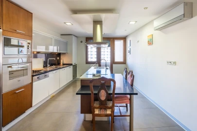 Apartamento T4 para Venda em Loures