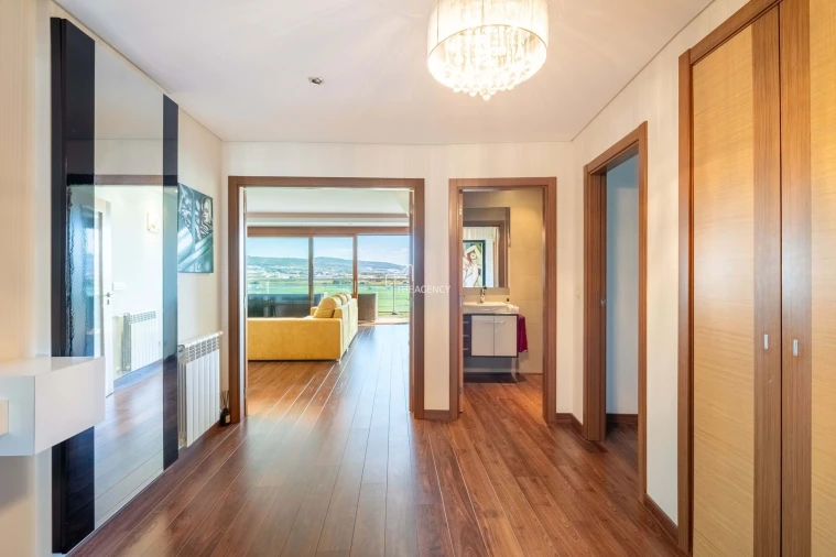 Apartamento T4 para Venda em Loures Foto 8