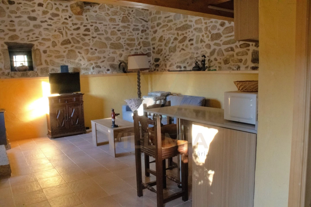 Moradia T1 para Venda em Labruja Foto 5