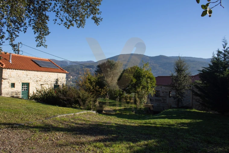 Moradia T1 para Venda em Labruja Foto 4