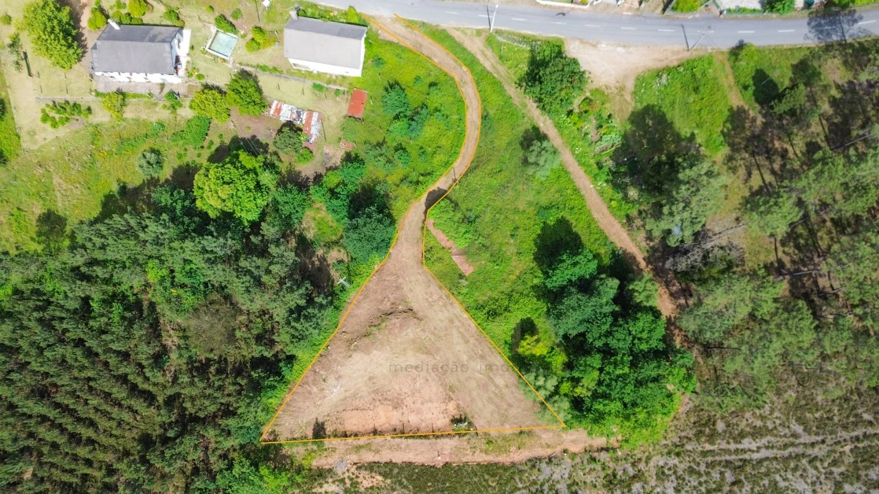Terreno para Venda em Calheiros Foto 25