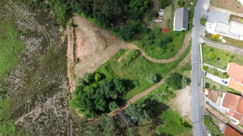 Terreno para Venda em Calheiros