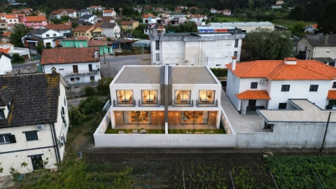 Terreno para Venda em Correlhã