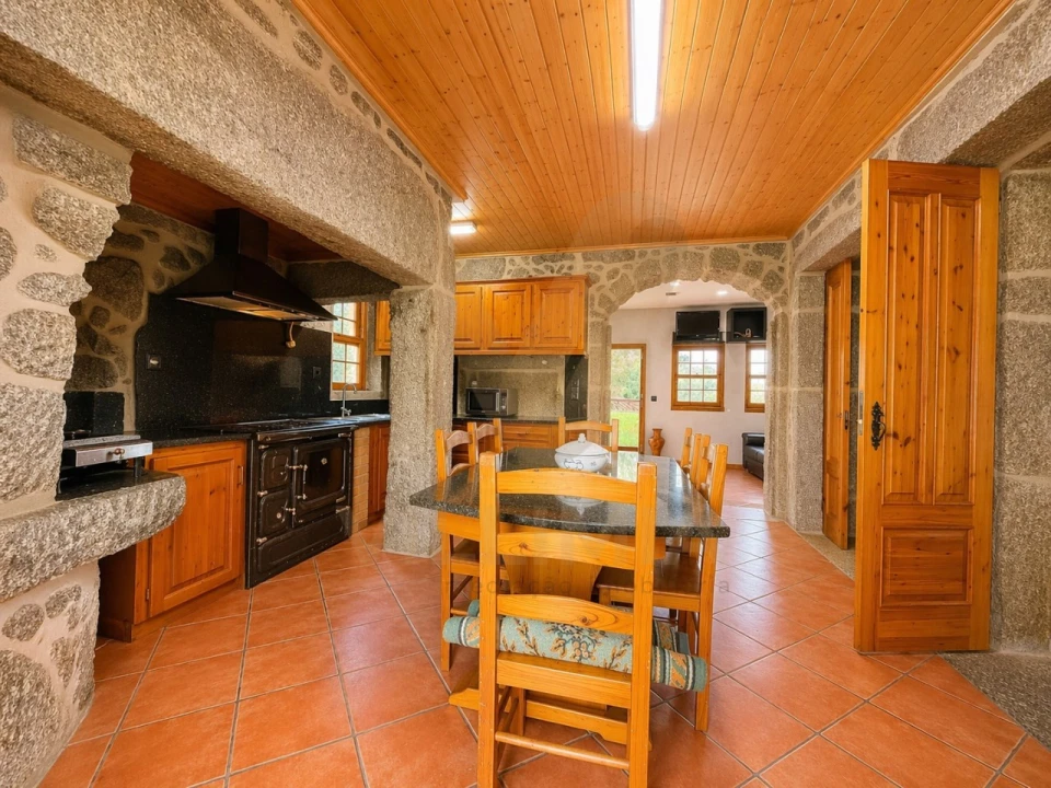 Moradia T2 para Venda em Subportela, Deocriste e Portela Susã Foto 8