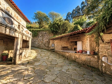 Moradia T2 para Venda em Subportela, Deocriste e Portela Susã