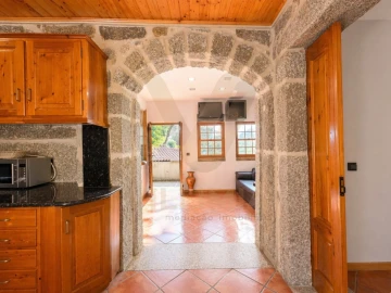 Moradia T2 para Venda em Subportela, Deocriste e Portela Susã