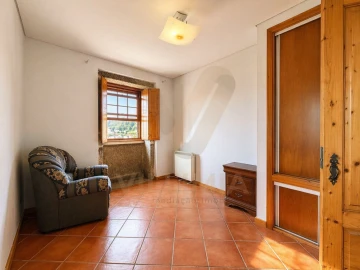 Moradia T2 para Venda em Subportela, Deocriste e Portela Susã