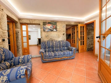 Moradia T2 para Venda em Subportela, Deocriste e Portela Susã