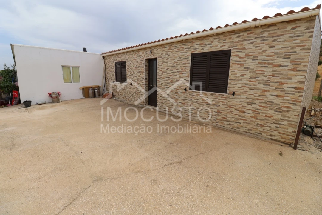 Quinta T3 para Venda em Odeleite Foto 38