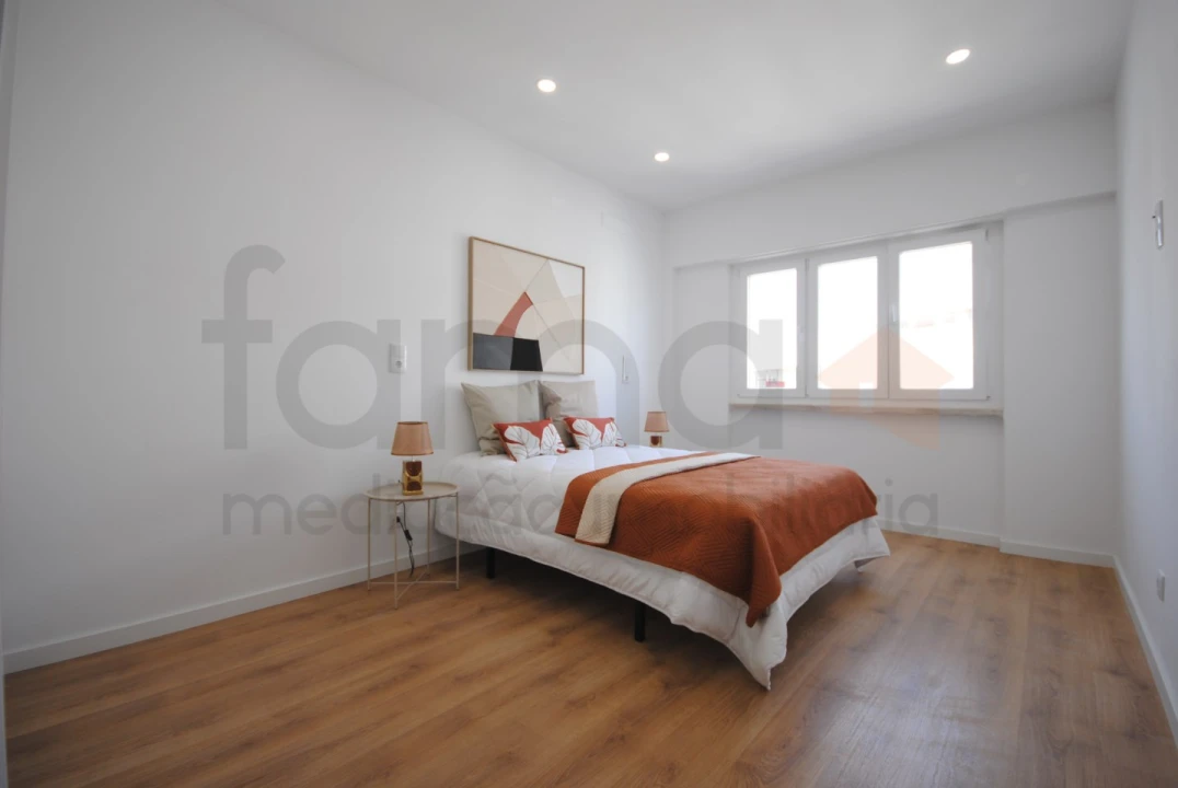 Apartamento T3 para Venda em Benfica Foto 14