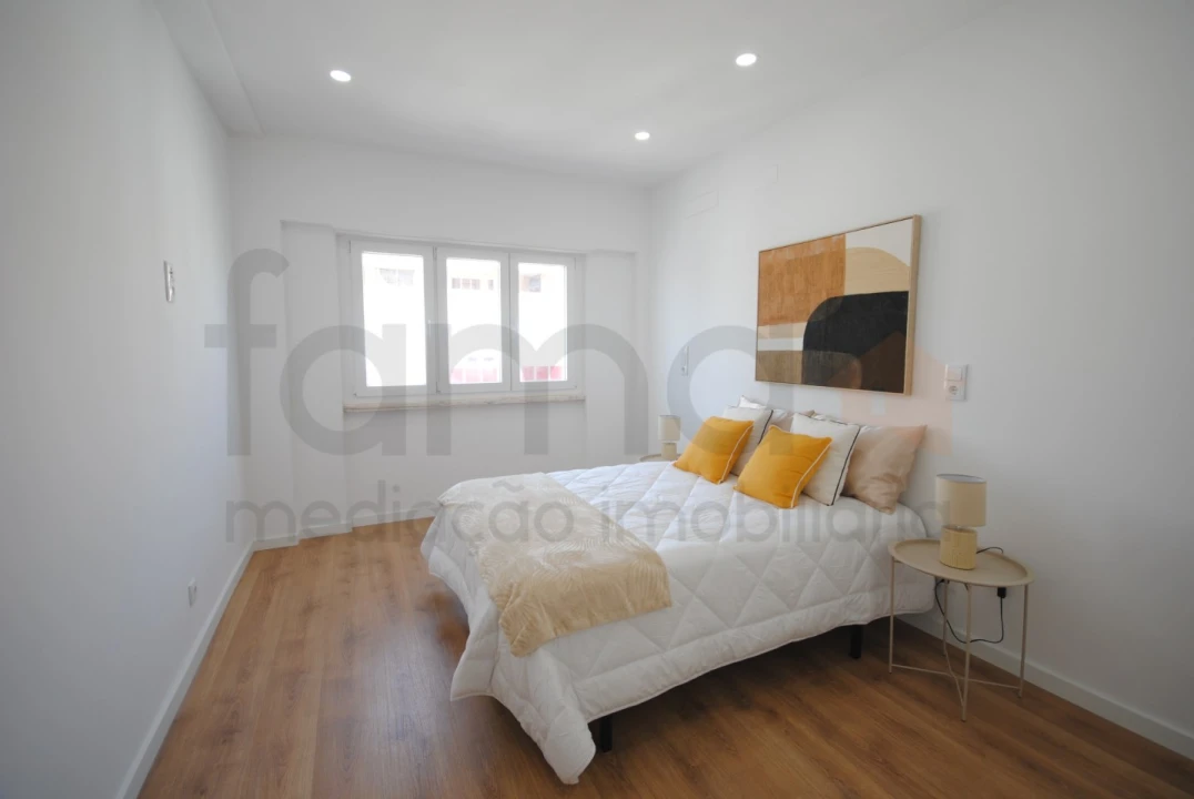 Apartamento T3 para Venda em Benfica Foto 16