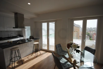 Apartamento T3 para Venda em Benfica