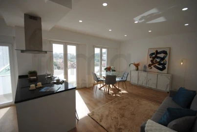 Apartamento T3 para Venda em Benfica