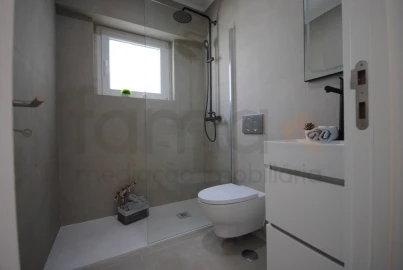 Apartamento T3 para Venda em Benfica