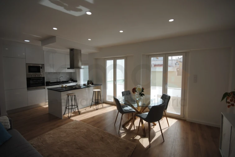 Apartamento T3 para Venda em Benfica Foto 6