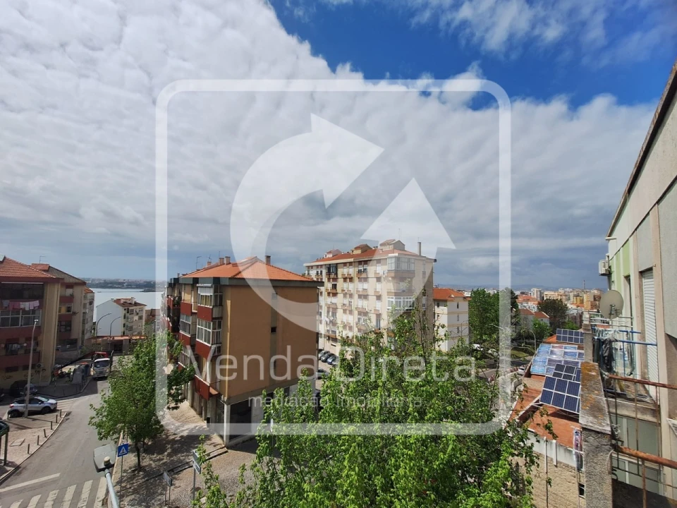 Apartamento T1 para Venda em Alto do Seixalinho, Santo André e Verderena Foto 8