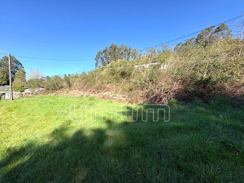 Terreno para Venda em Padornelo Foto 6