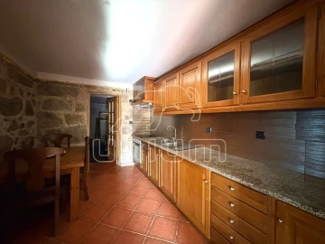 Moradia T3 para Venda em Subportela, Deocriste e Portela Susã