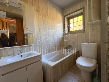 Moradia T3 para Venda em Subportela, Deocriste e Portela Susã