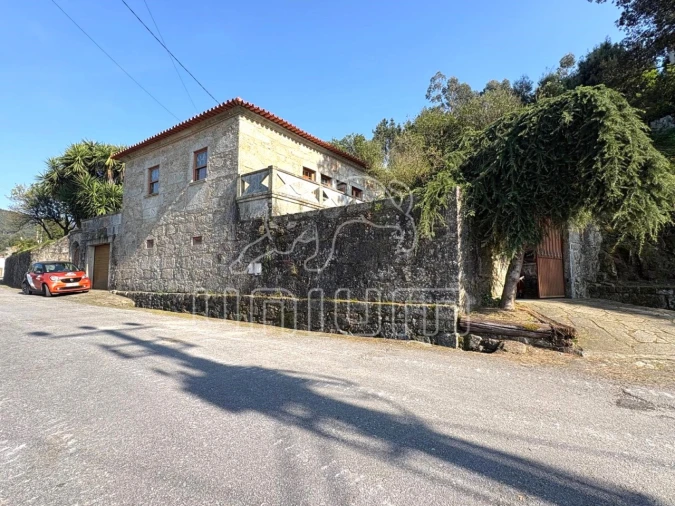 Moradia T3 para Venda em Subportela, Deocriste e Portela Susã