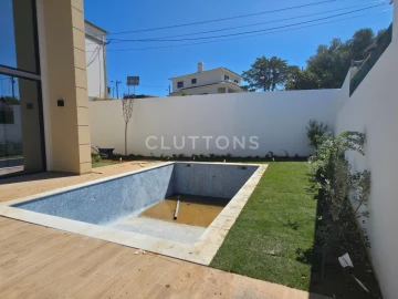 Moradia T4 para Venda em Alcabideche