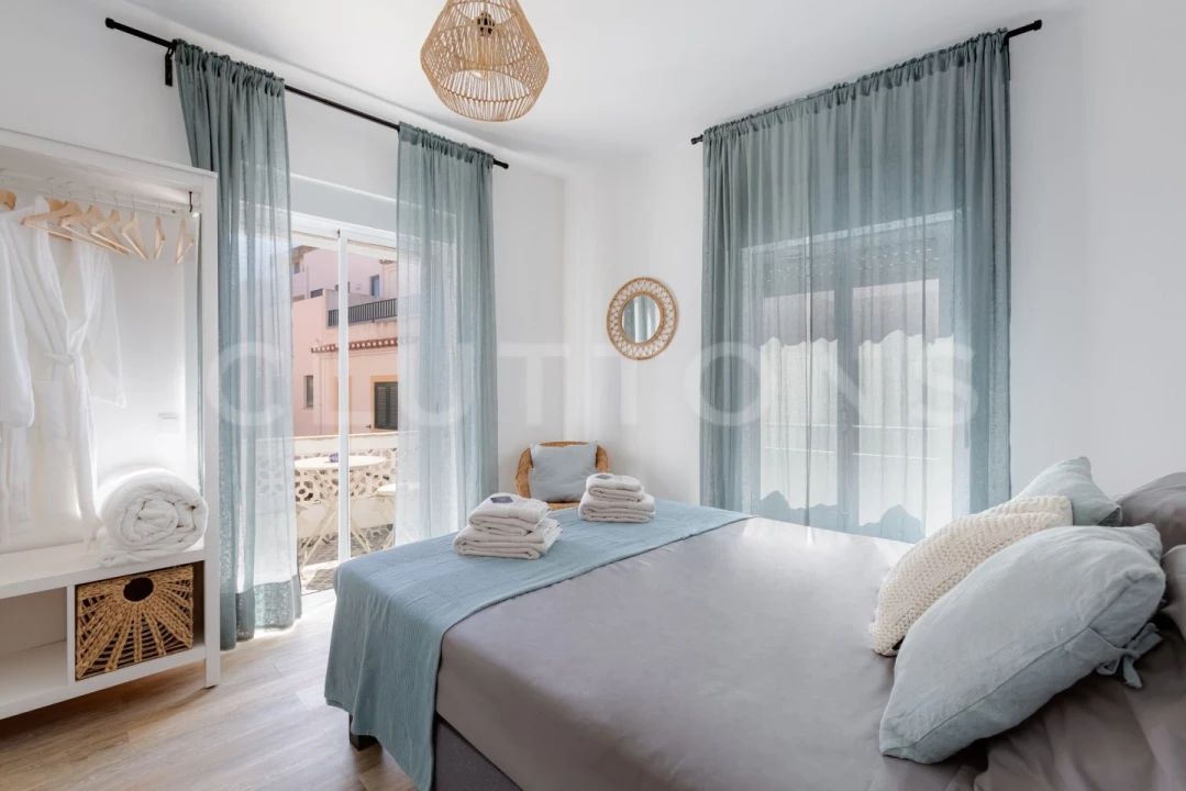 Moradia T8 para Venda em Lagos (São Sebastião e Santa Maria) Foto 2