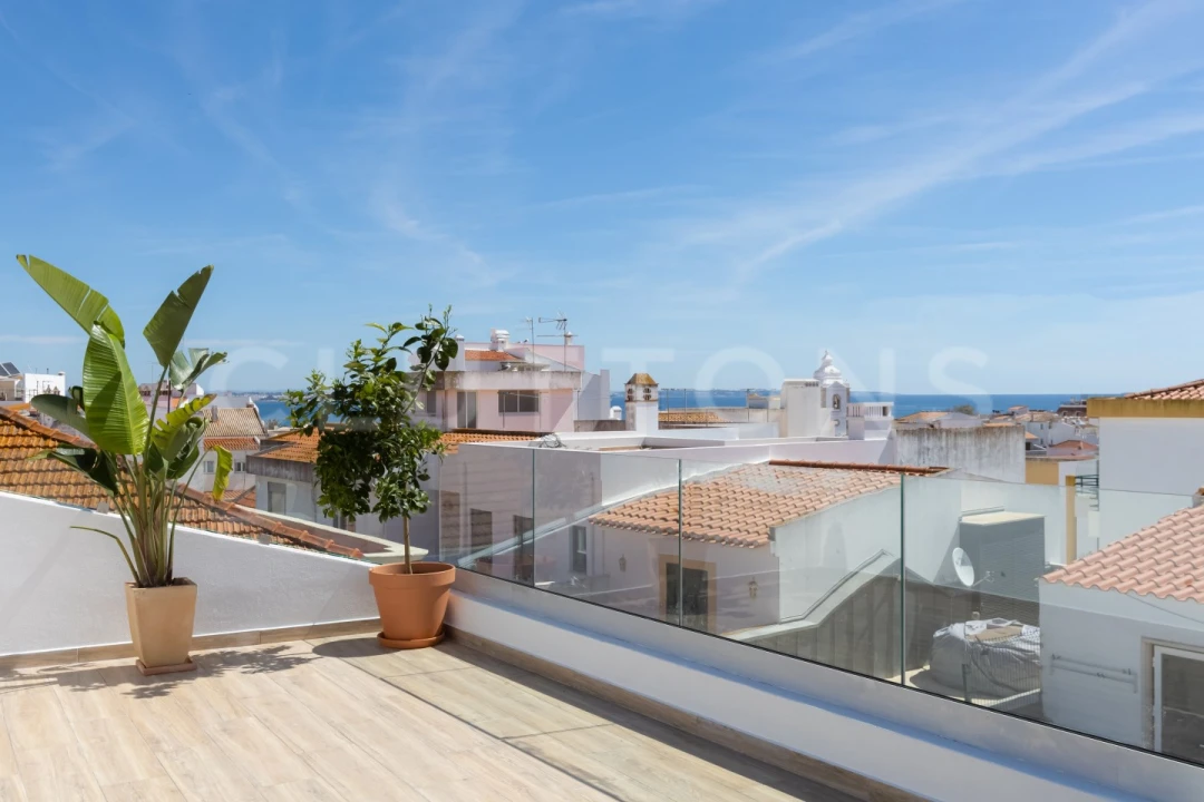 Moradia T8 para Venda em Lagos (São Sebastião e Santa Maria) Foto 1