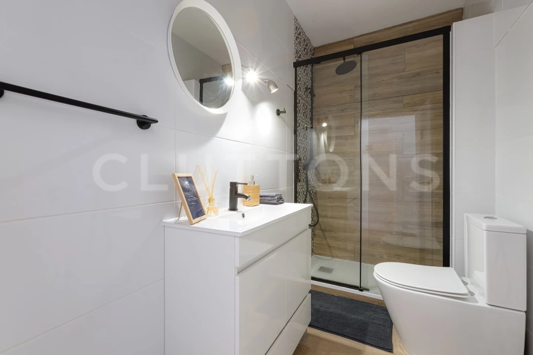 Moradia T8 para Venda em Lagos (São Sebastião e Santa Maria) Foto 34