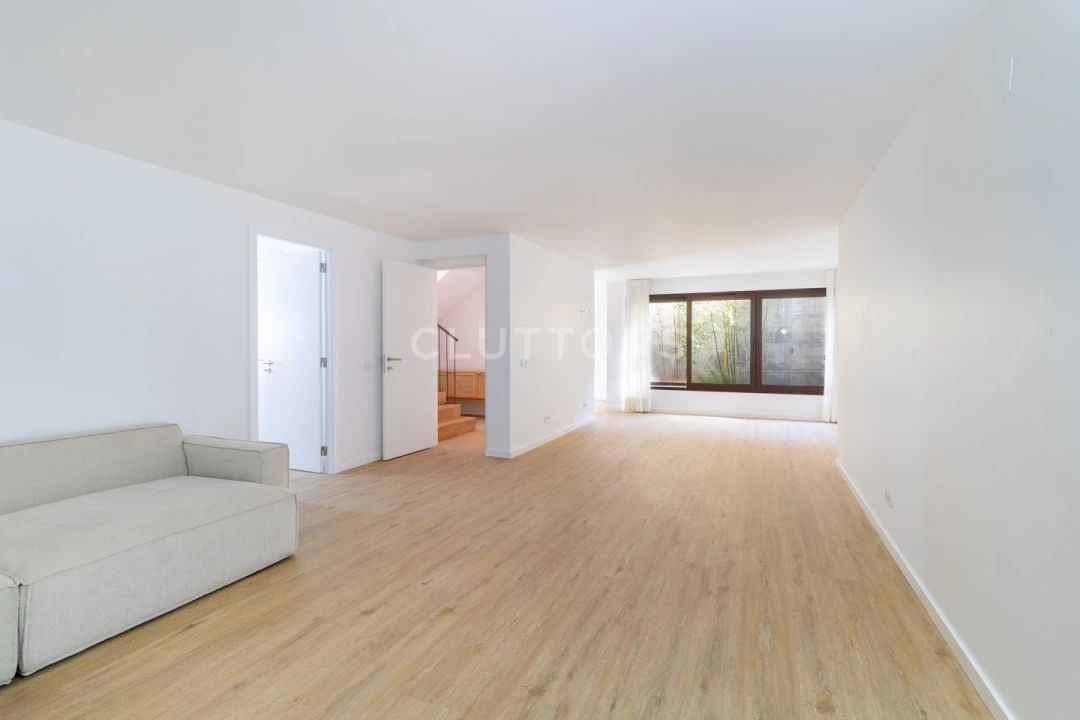 Moradia T3 para Venda em Alcabideche Foto 8